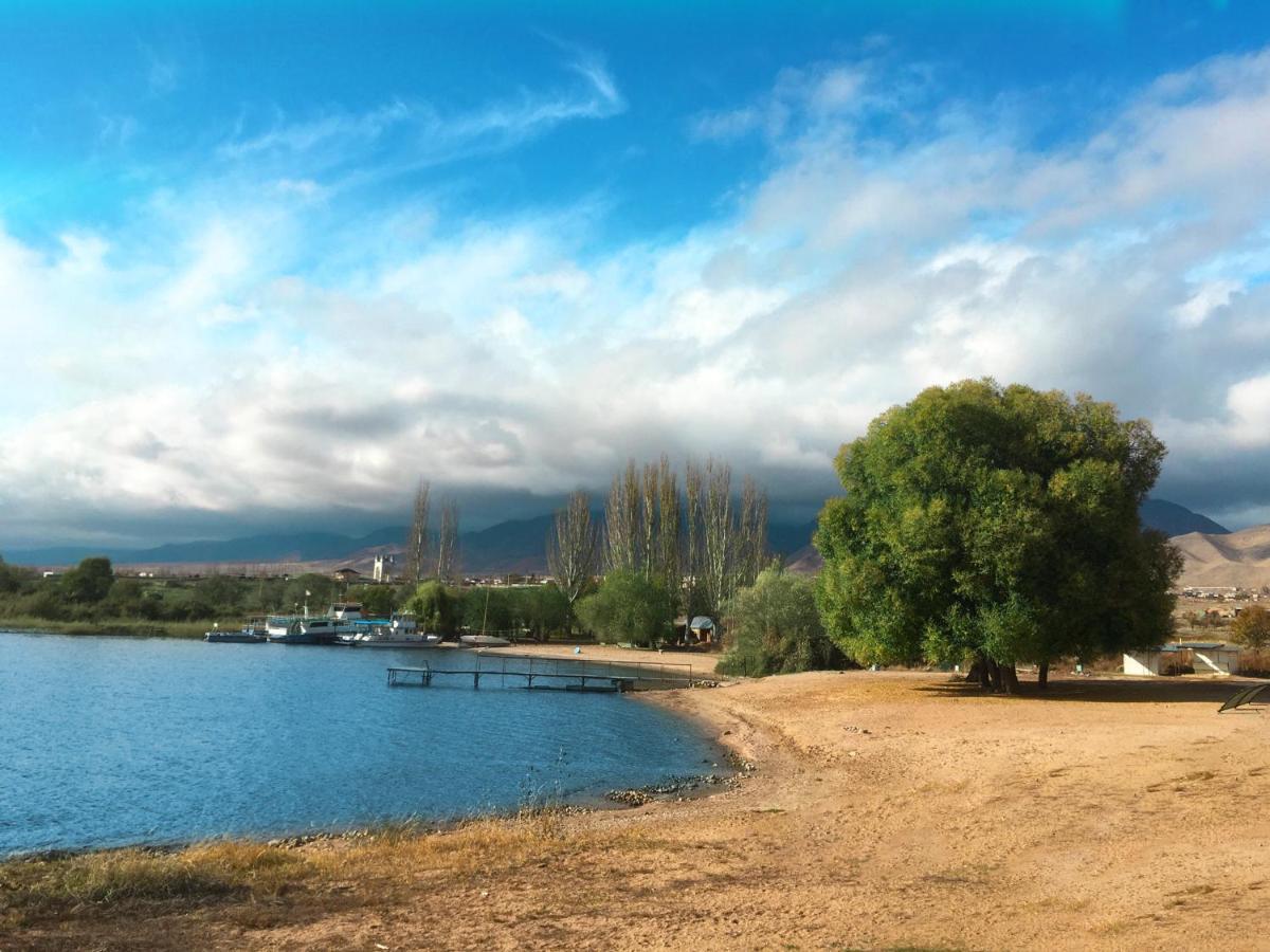Эдем Hotel Cholpon-Ata Bagian luar foto